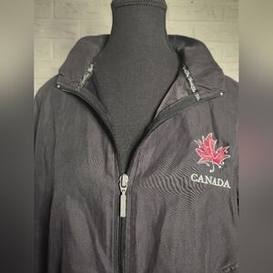 Windbreaker Vintage 00s with Canada Emblem, Moisture Wicking Golf Jacket